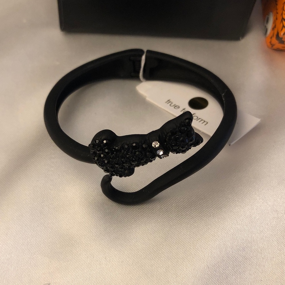 True To Form Black Crystal Encrusted Cat Hinged Bangle Bracelet NWT & Box